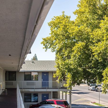 Motel 6-Reno, Nv - Virginia Plumb Exterior photo