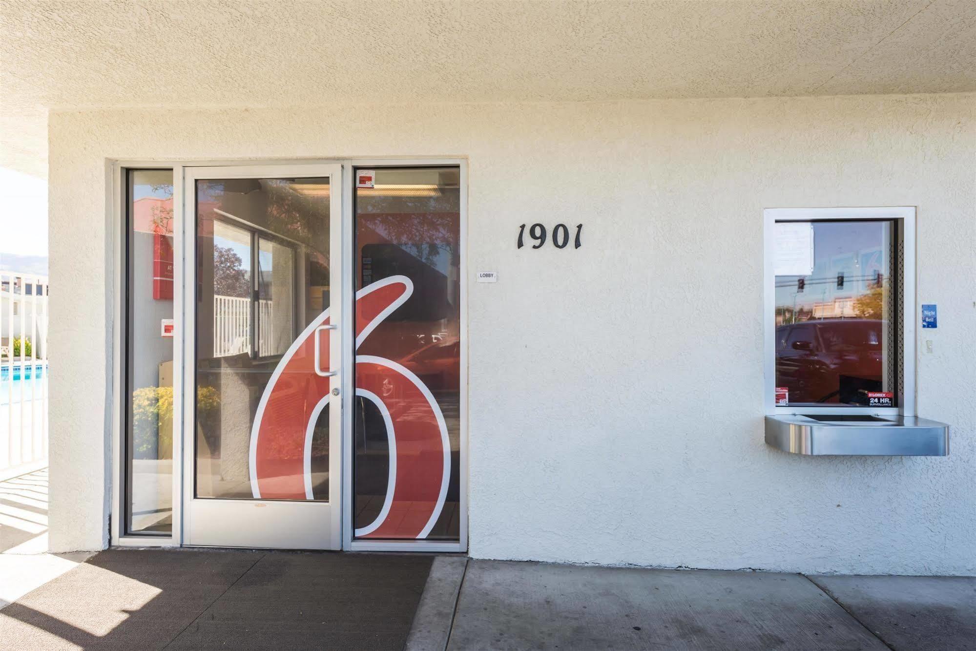 Motel 6-Reno, Nv - Virginia Plumb Exterior photo